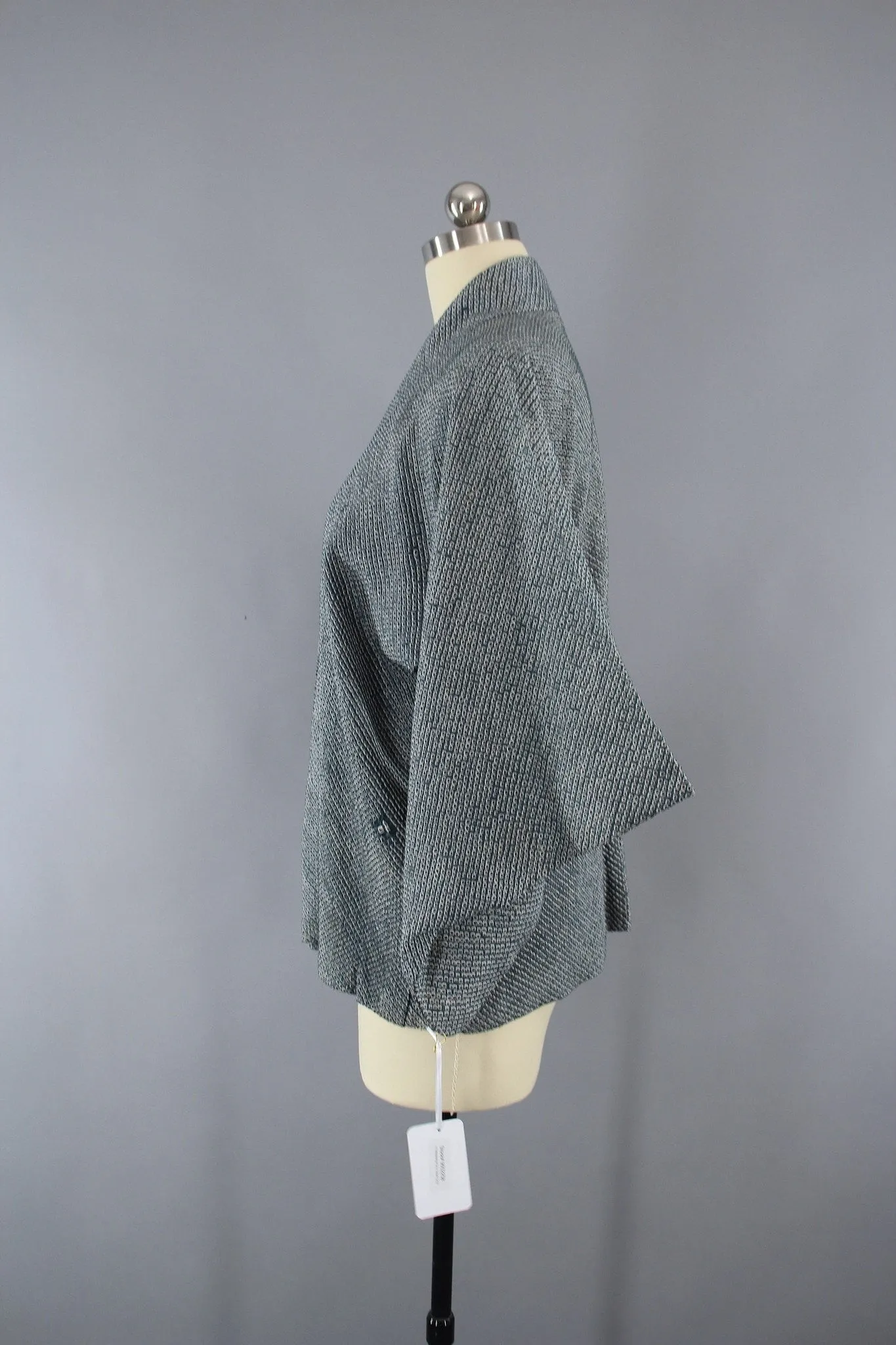 1950s Vintage Silk Haori Kimono Jacket in Blue Gray Shibori