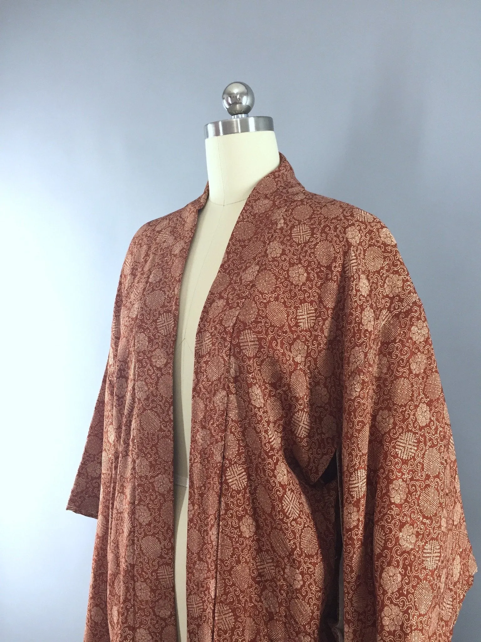 1950s Vintage Silk Kimono Jacket Cardigan with Brown Floral Print