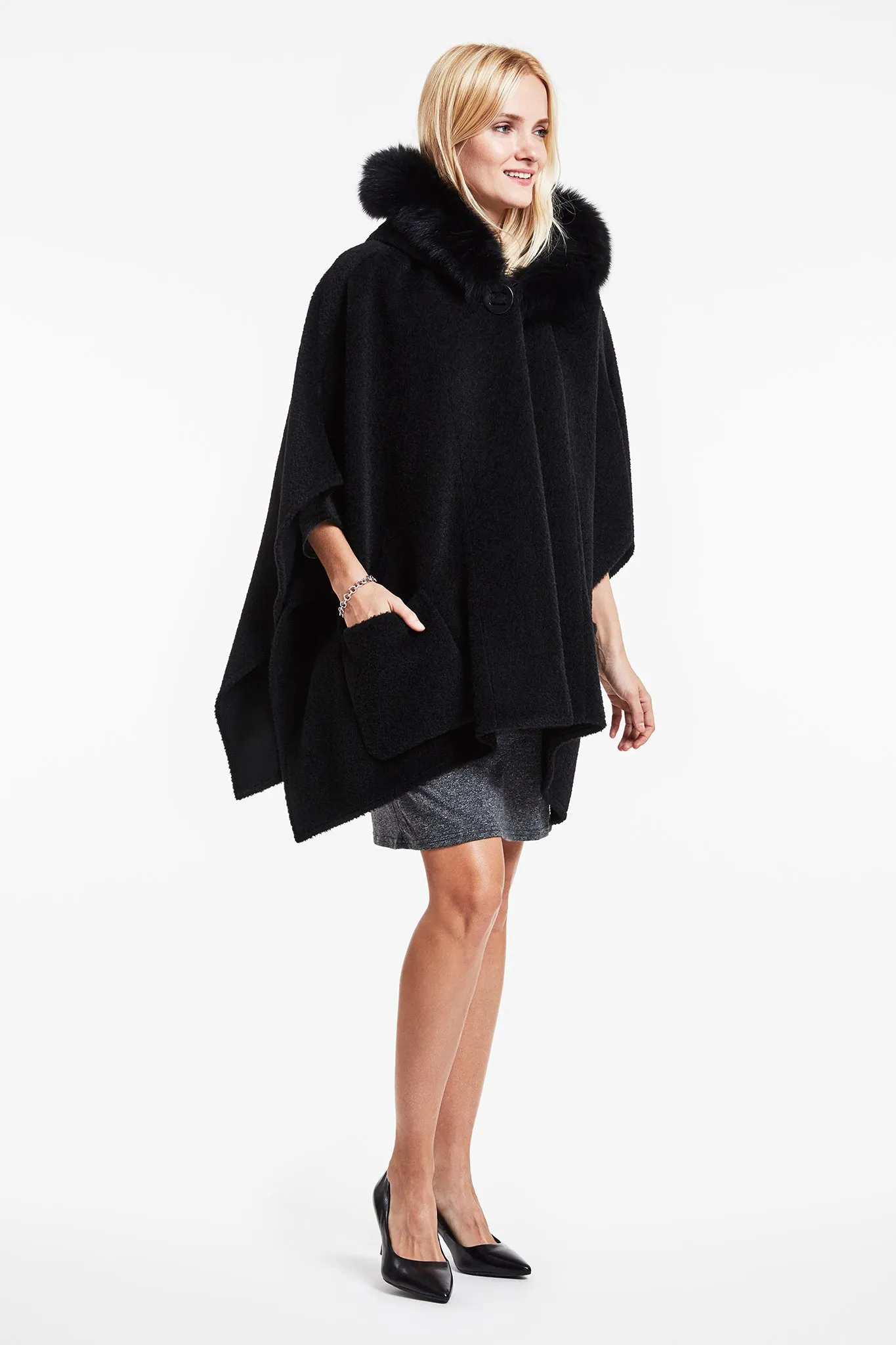 #756 Alpaca Pocket Cape