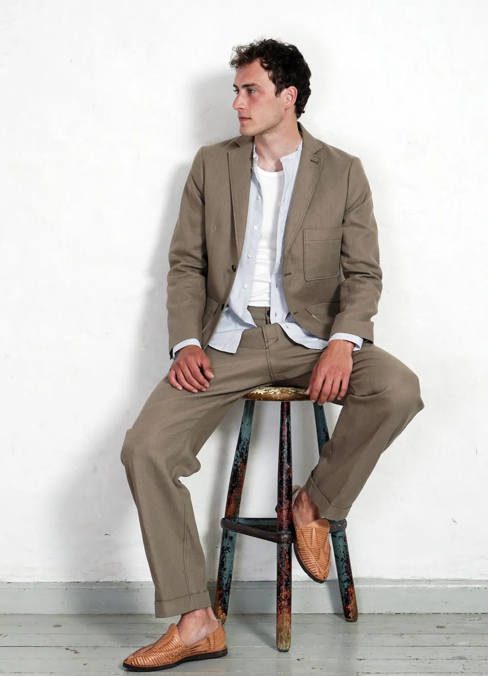 CHRIS | Classic Two Button Blazer | Bay Leaf