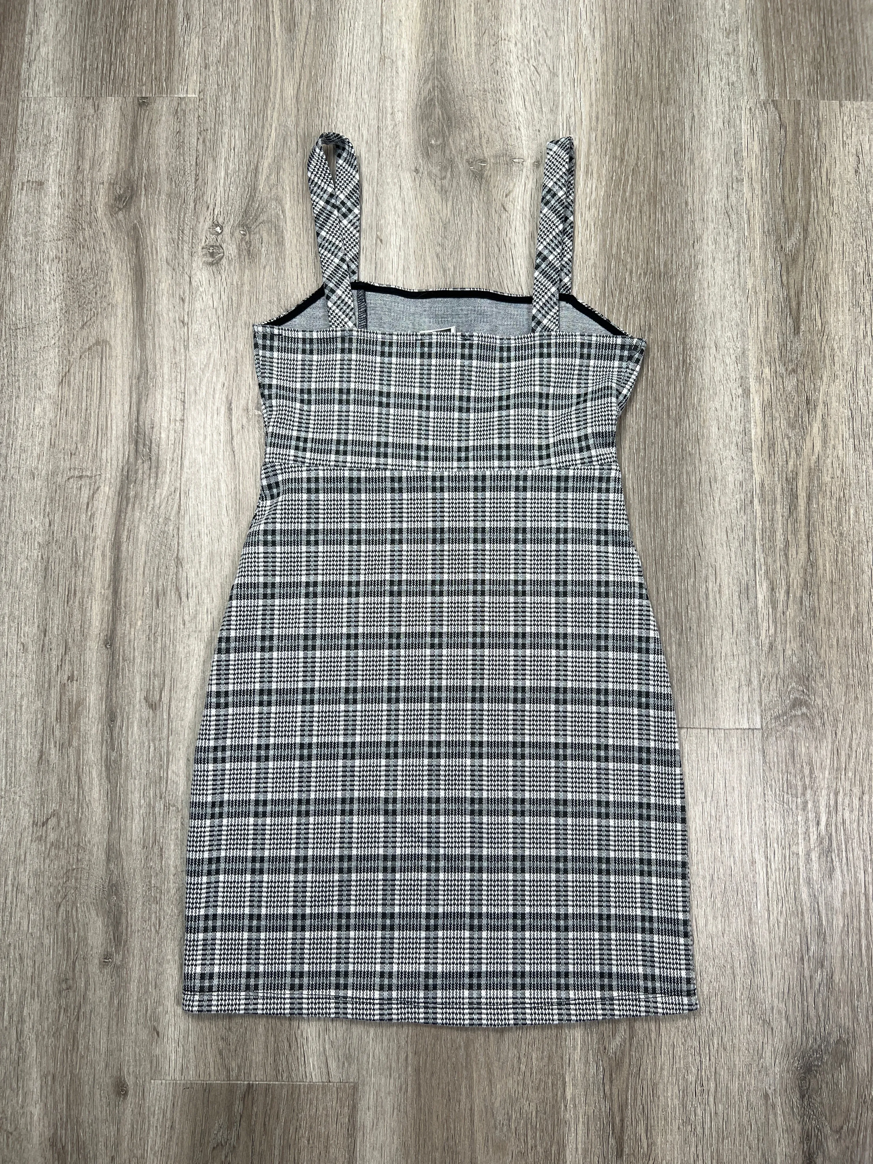 Dress Casual Short By Forever 21 In Plaid Pattern, Size: Xs