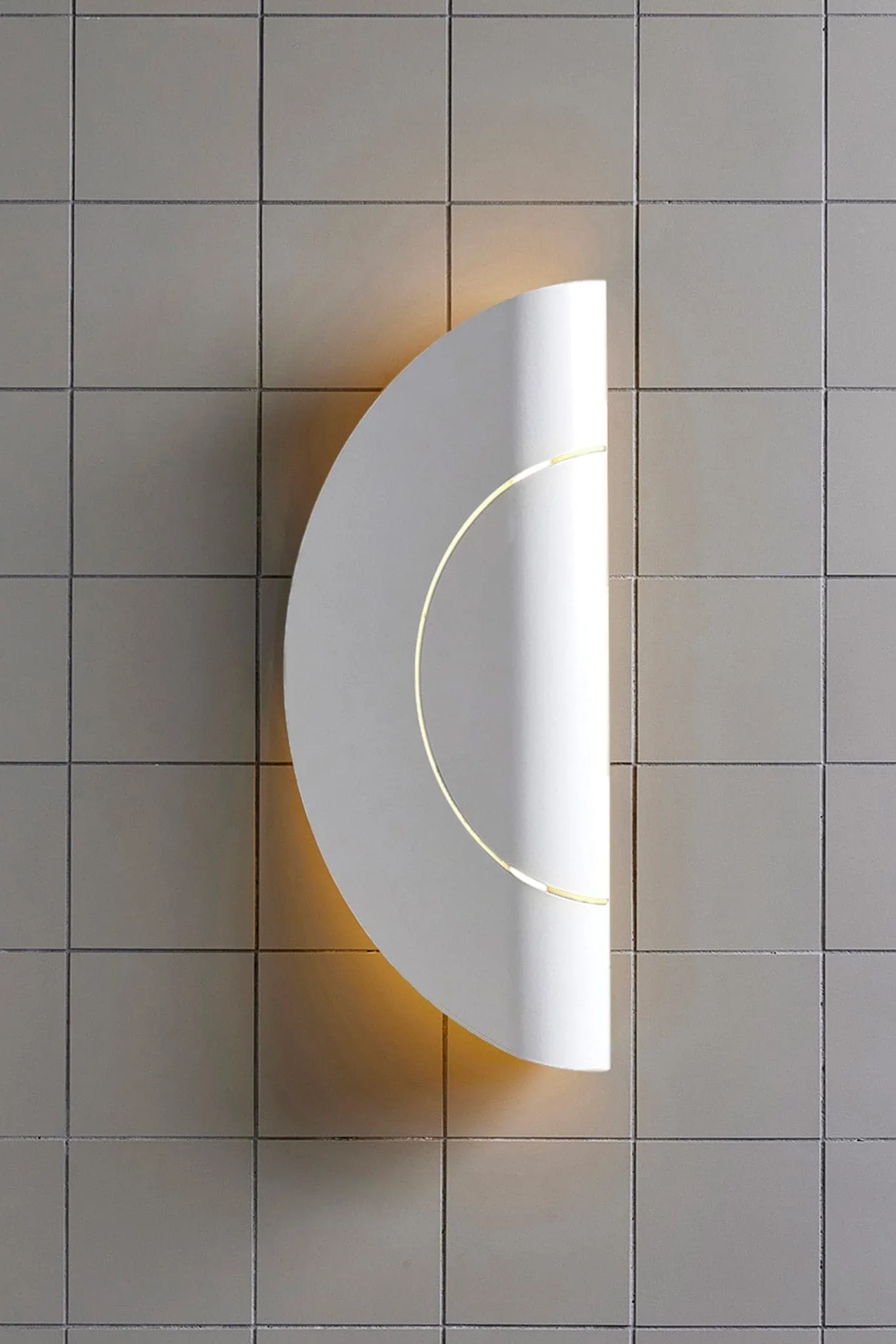 Furl Circle Wall Light