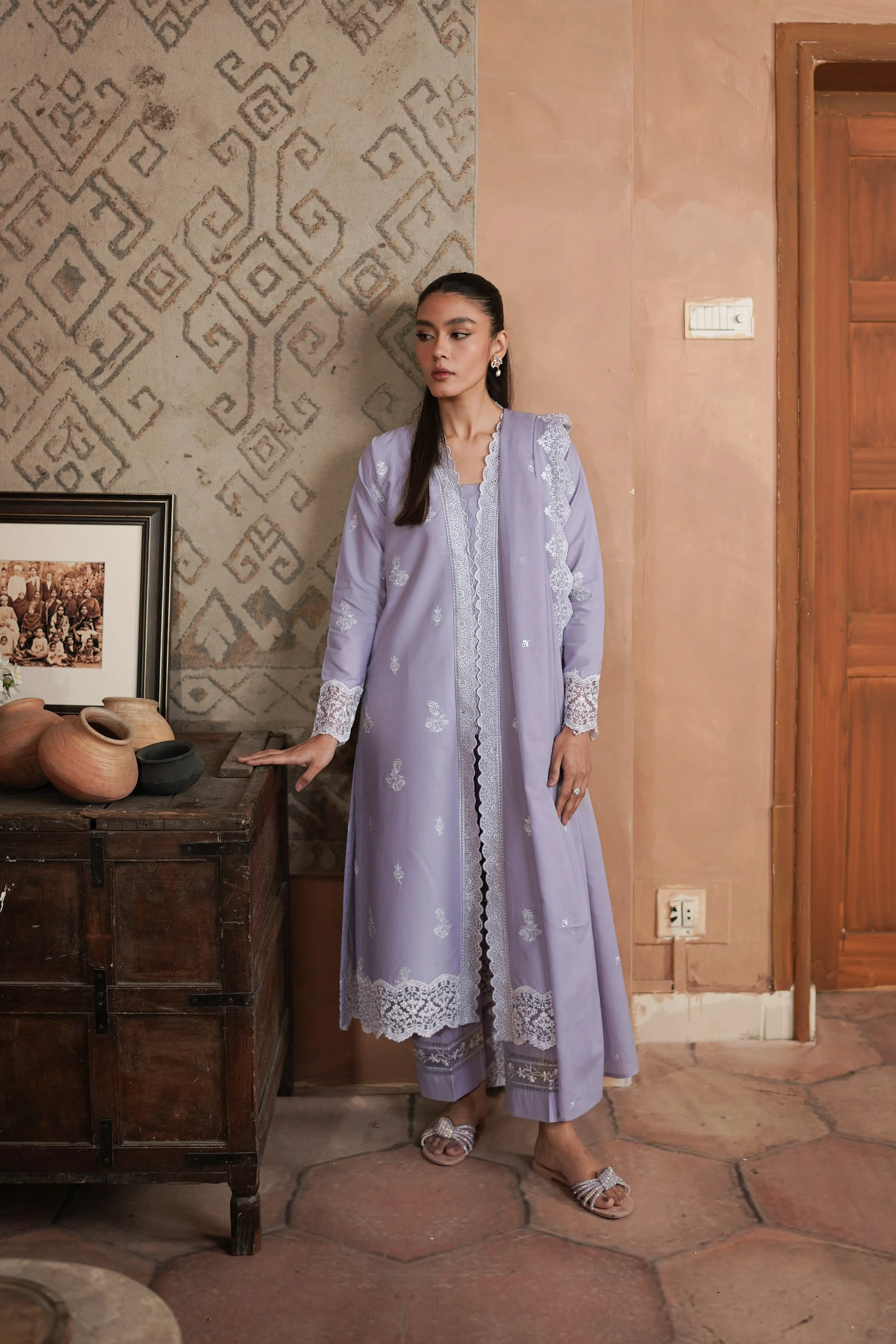 LILAC EMBROIDERED THREE PIECE SET - RAMADAN EDIT