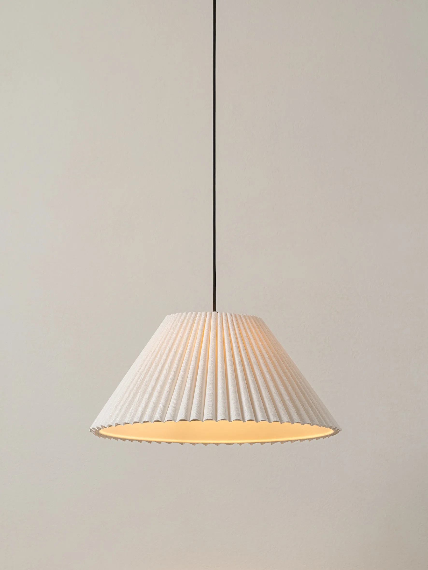 Plia - pleated linen lampshade