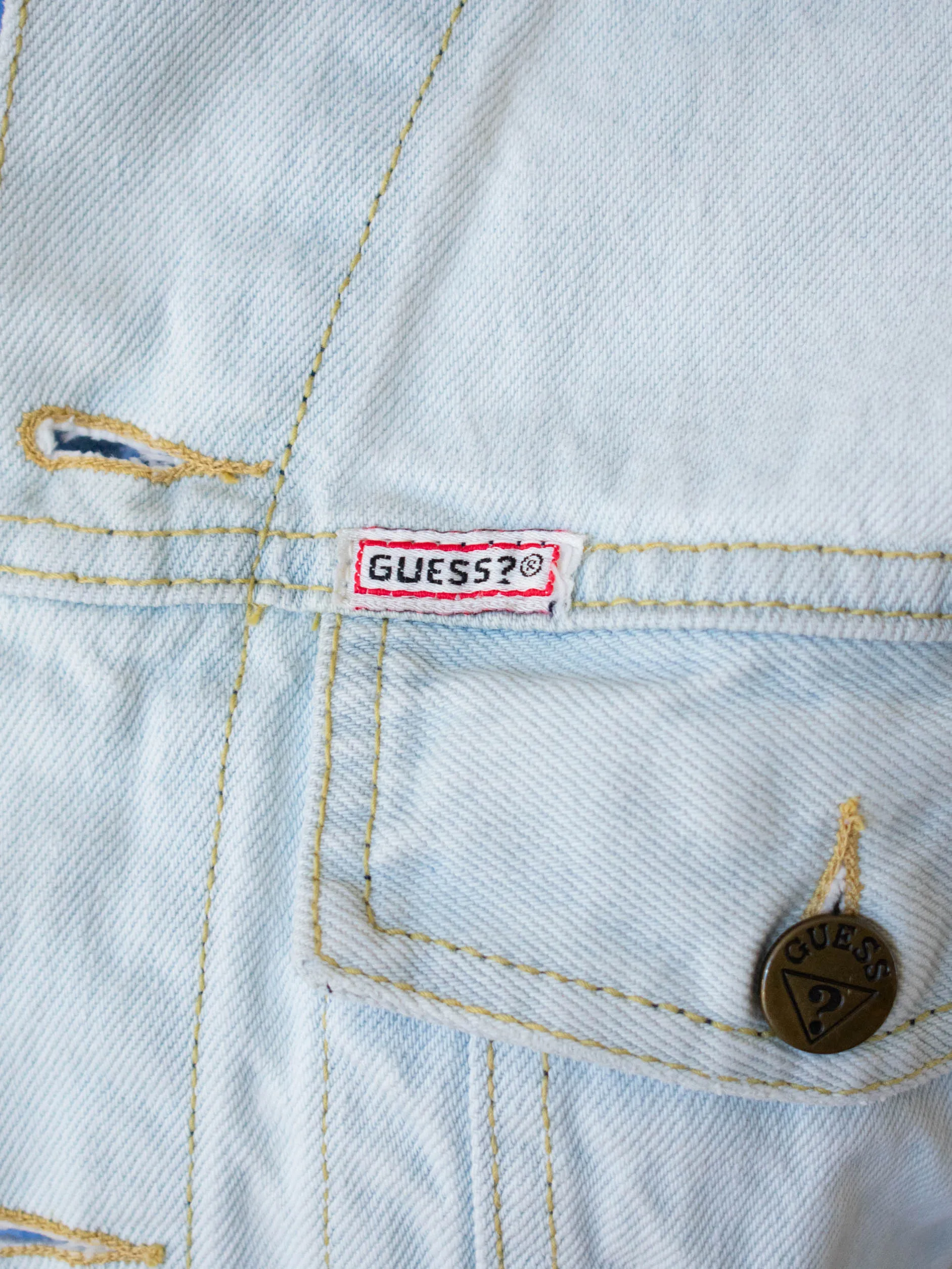 Vintage 90s Guess Lightwash Denim Jacket XS/S