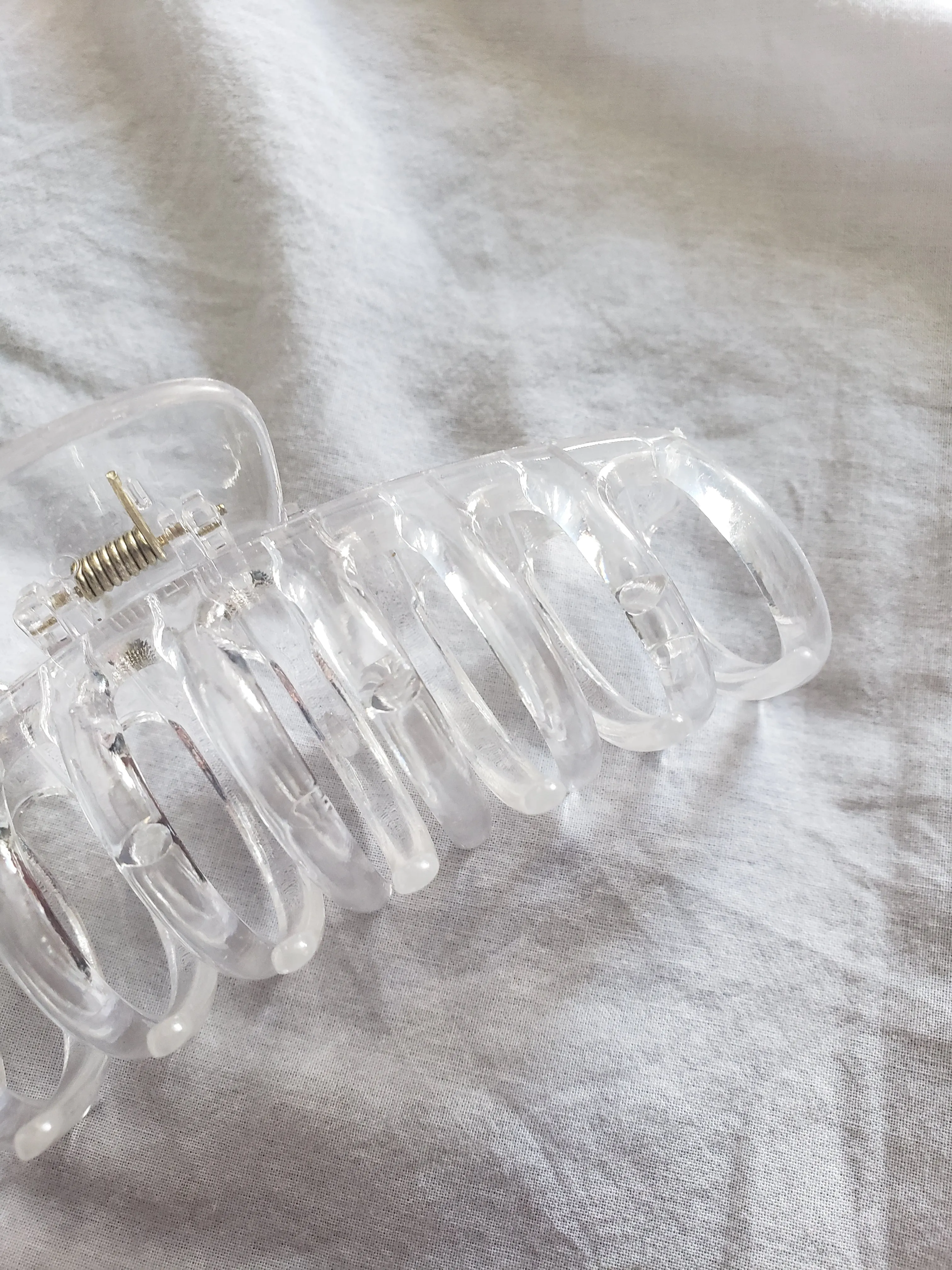 White Transparent Medium Claw Clip